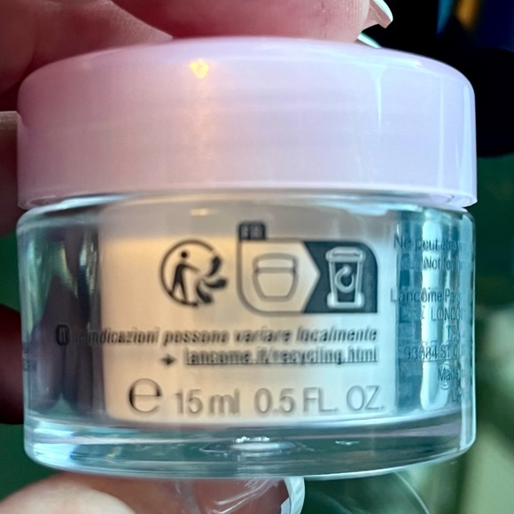 💖 Host Pick 💖 Lancôme LOOK 👀 at all this stuff! Cosmetics Bundle - Picture 10 of 16